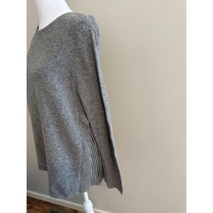 J. Jill Silk Blend Gray Mixed Media with Side Slits Sweater Size Small